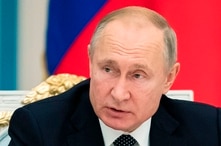 Putin Signs Amendments to ‘Foreign Agents’ Law